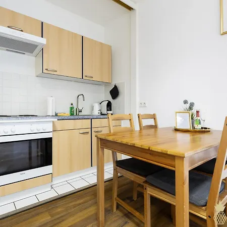 Pineapple - Mitte - Free Parking Διαμέρισμα *